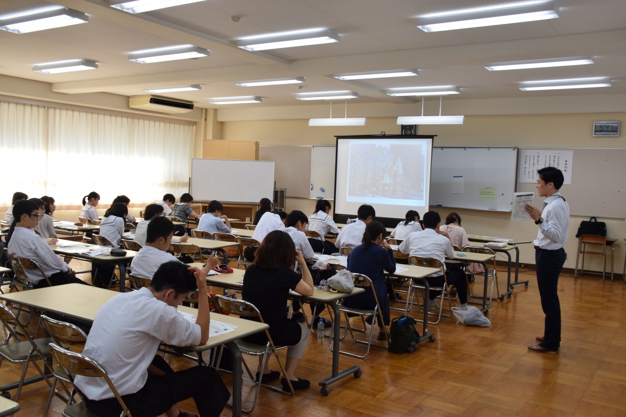 北陸学園北陸高等学校画像